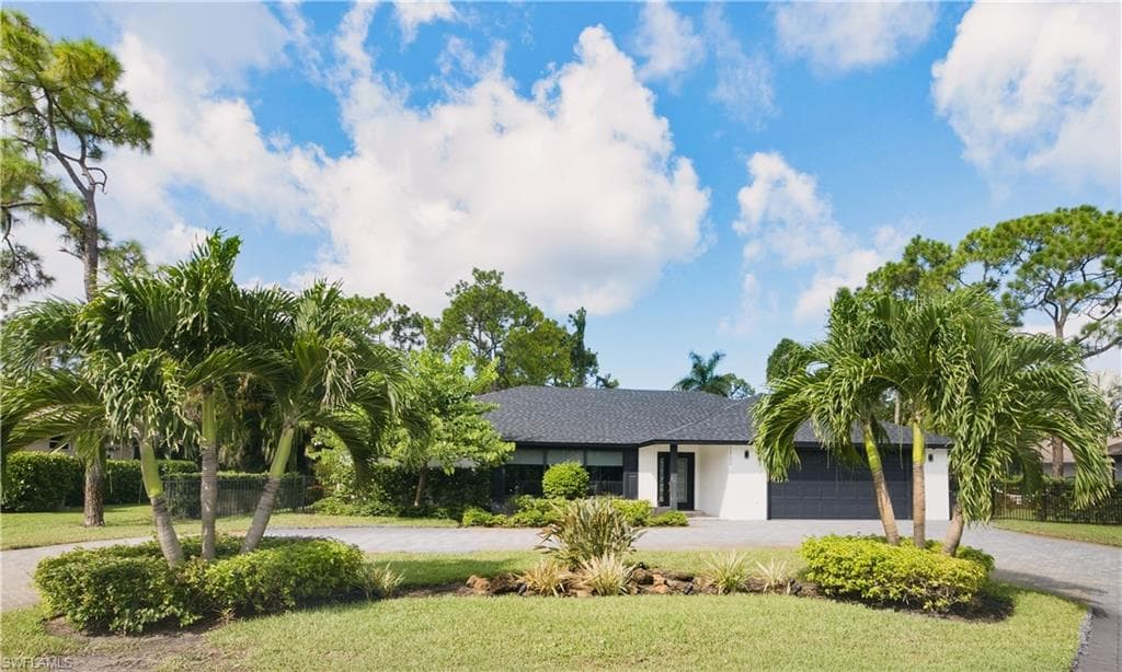 1902 Princess CT NAPLES, FL 34110