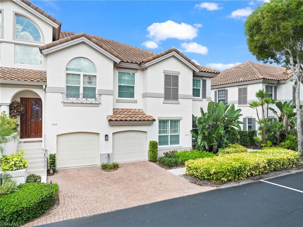 142 Colonade CIR 701 NAPLES, FL 34103