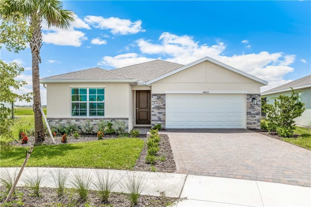 17755 SHADE TREE LOOP PUNTA GORDA, FL 33982