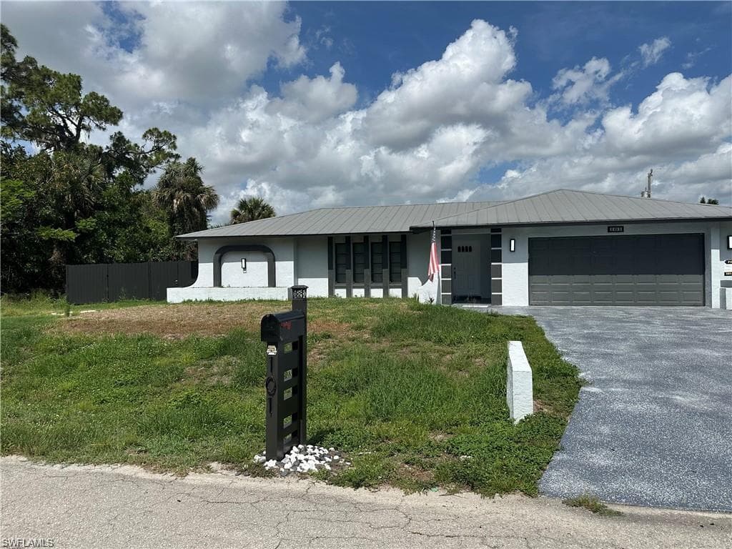 101 Edward AVE LEHIGH ACRES, FL 33936