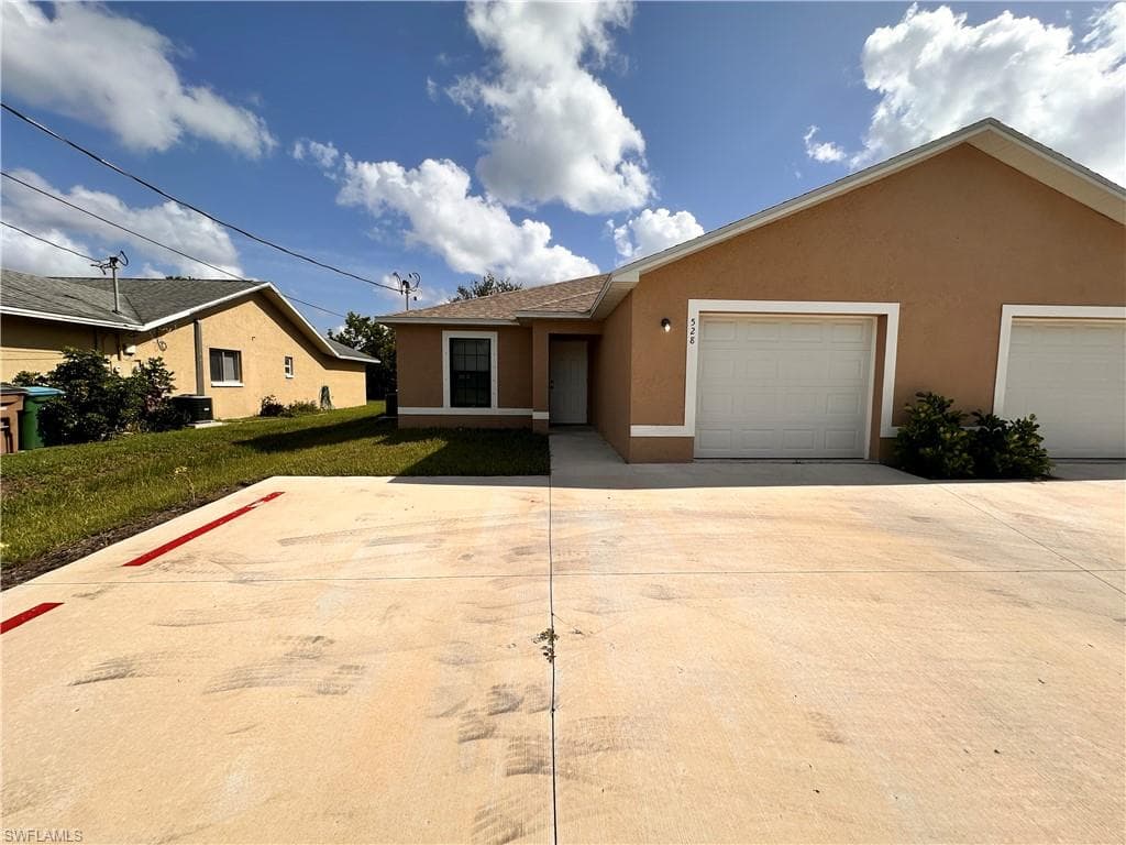 526-528 SE 4th TER CAPE CORAL, FL 33990