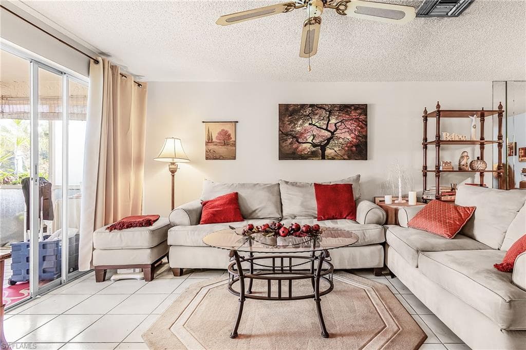 5579 Rattlesnake Hammock RD B9 NAPLES, FL 34113