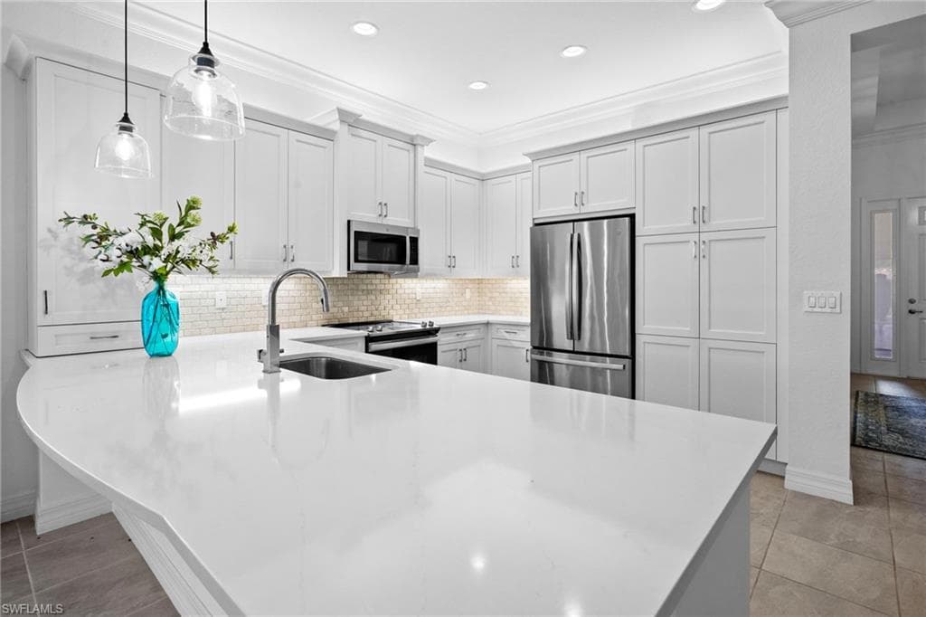 11536 Foxbriar LN FORT MYERS, FL 33913