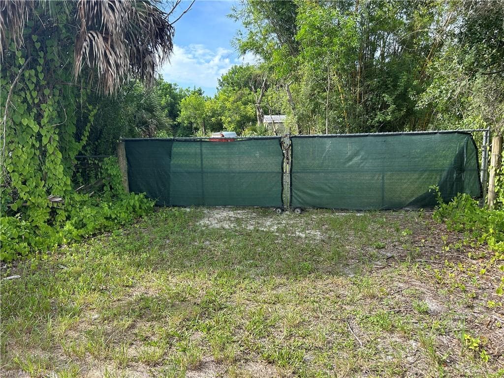 1070 Limpkin RD NAPLES, FL 34120