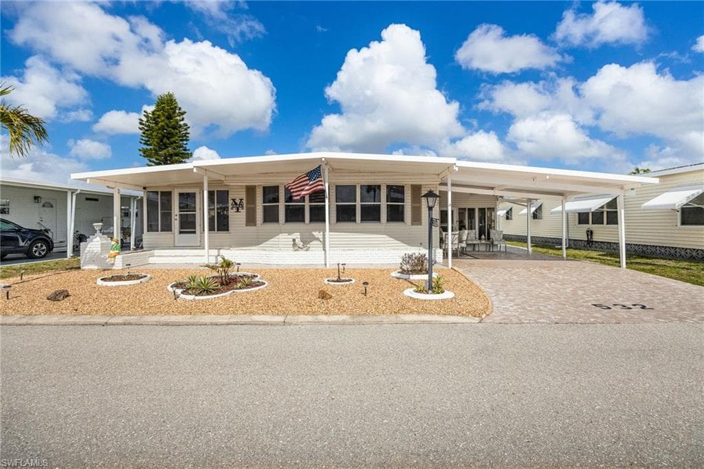 532 Palmer BLVD NORTH FORT MYERS, FL 33903