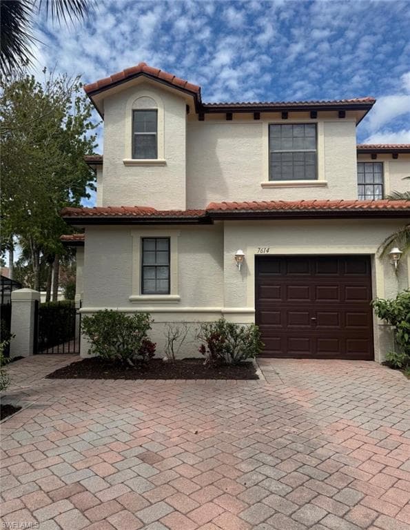 7614 Bristol CIR NAPLES, FL 34120
