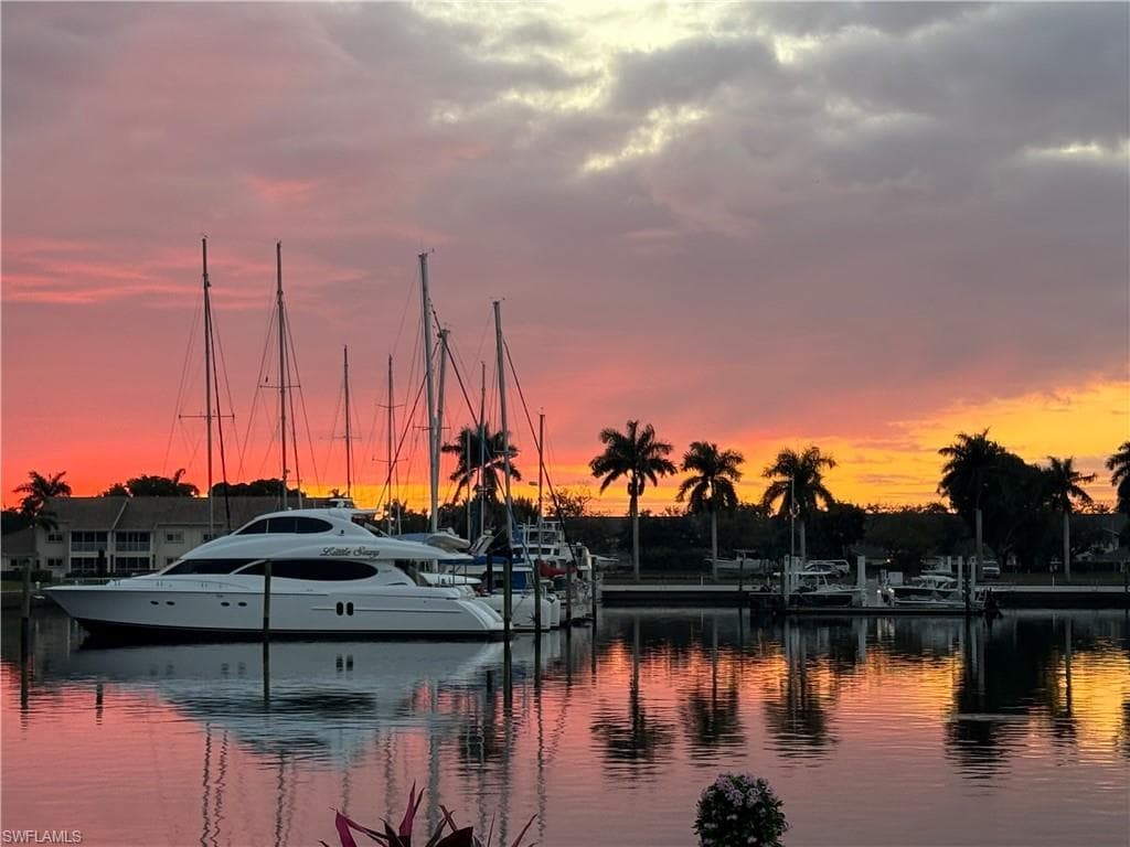 326 Stella Maris DR S NAPLES, FL 34114