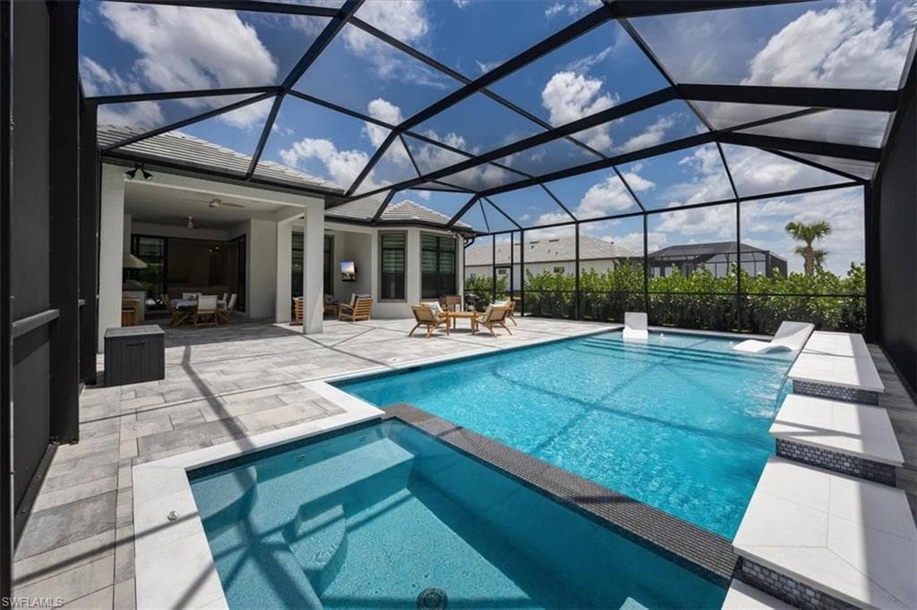 9445 Caymas TER NAPLES, FL 34114