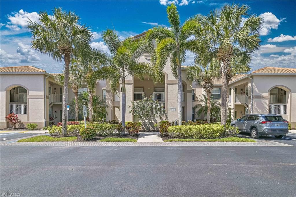 19960 Barletta LN 1024 ESTERO, FL 33928