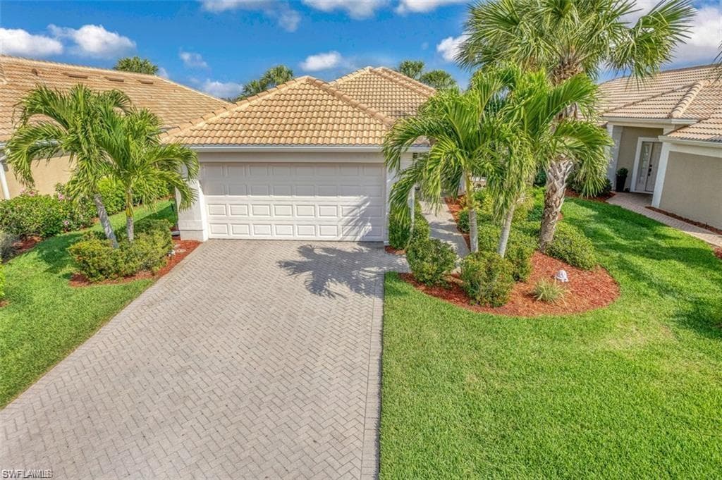 10025 Oakhurst WAY FORT MYERS, FL 33913