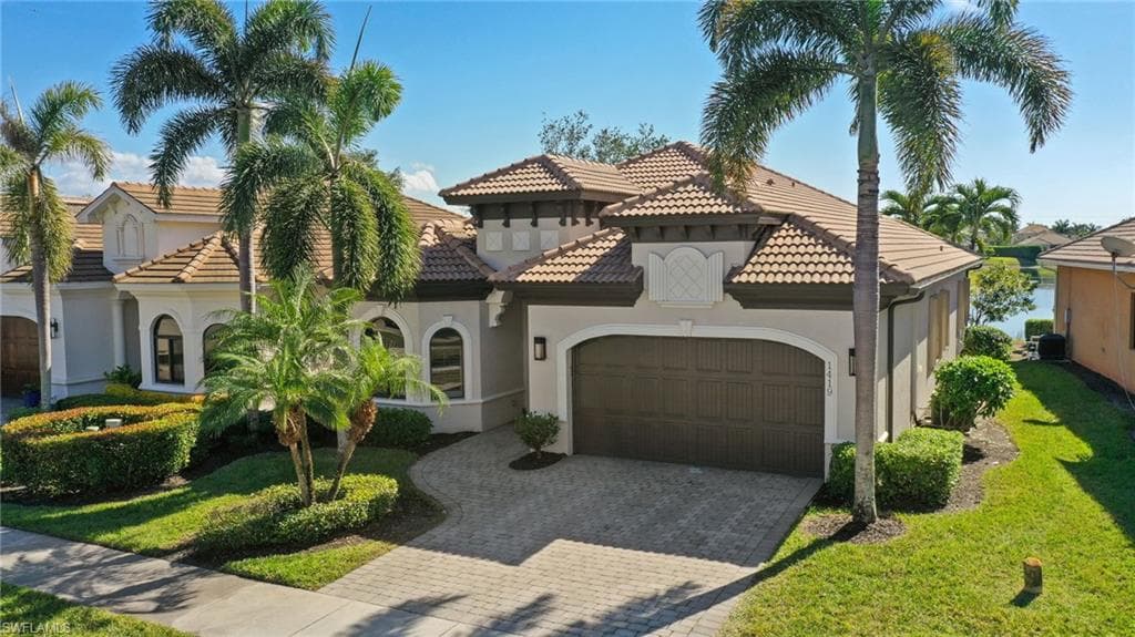 1419 Serrano CIR NAPLES, FL 34105