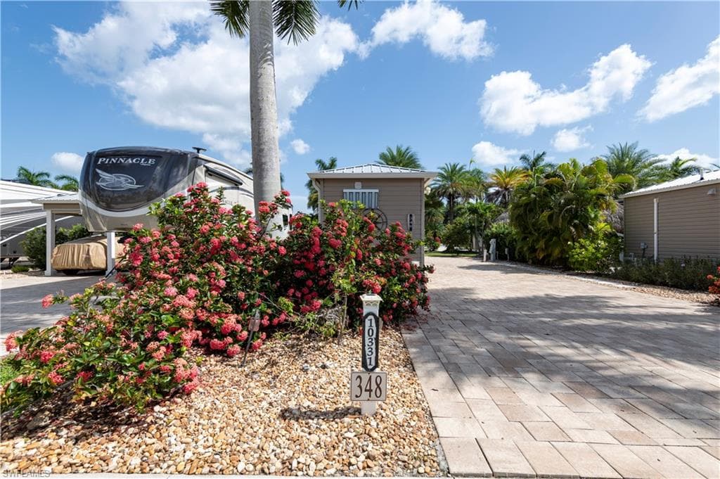 10331 Fire Flag TRL FORT MYERS, FL 33905