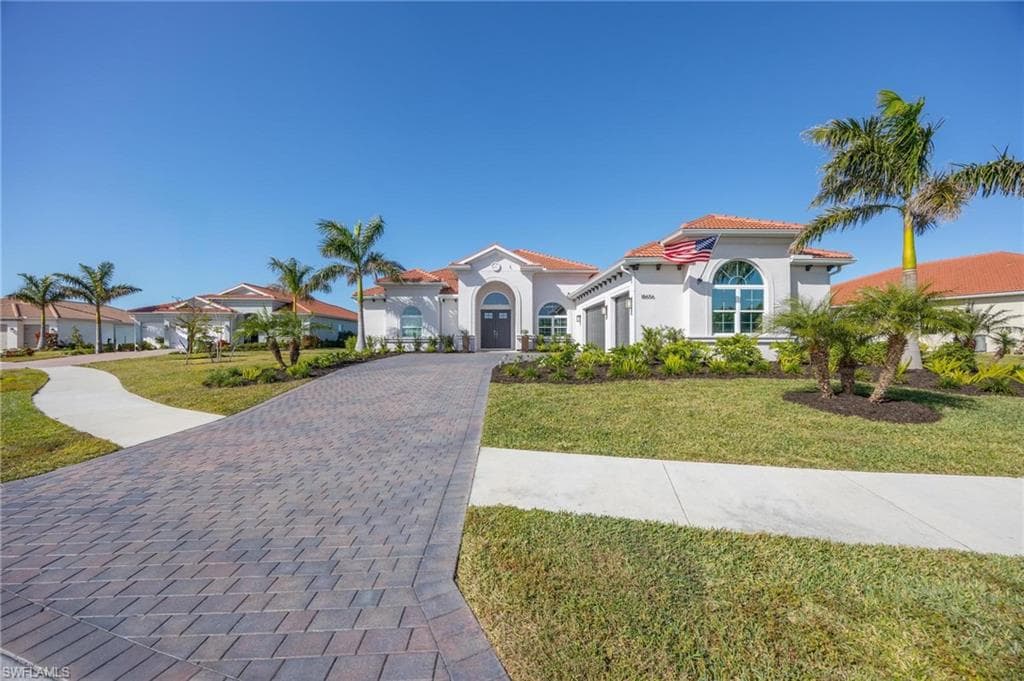 18656 Royal Hammock BLVD NAPLES, FL 34114