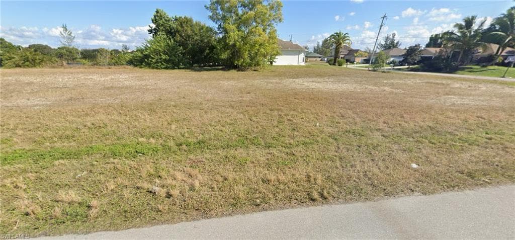2519 NW 9th AVE CAPE CORAL, FL 33993