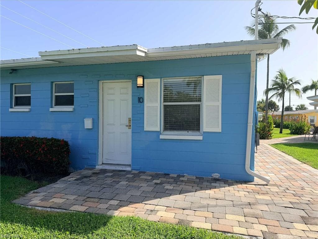 14621 McGregor BLVD 10 FORT MYERS, FL 33908