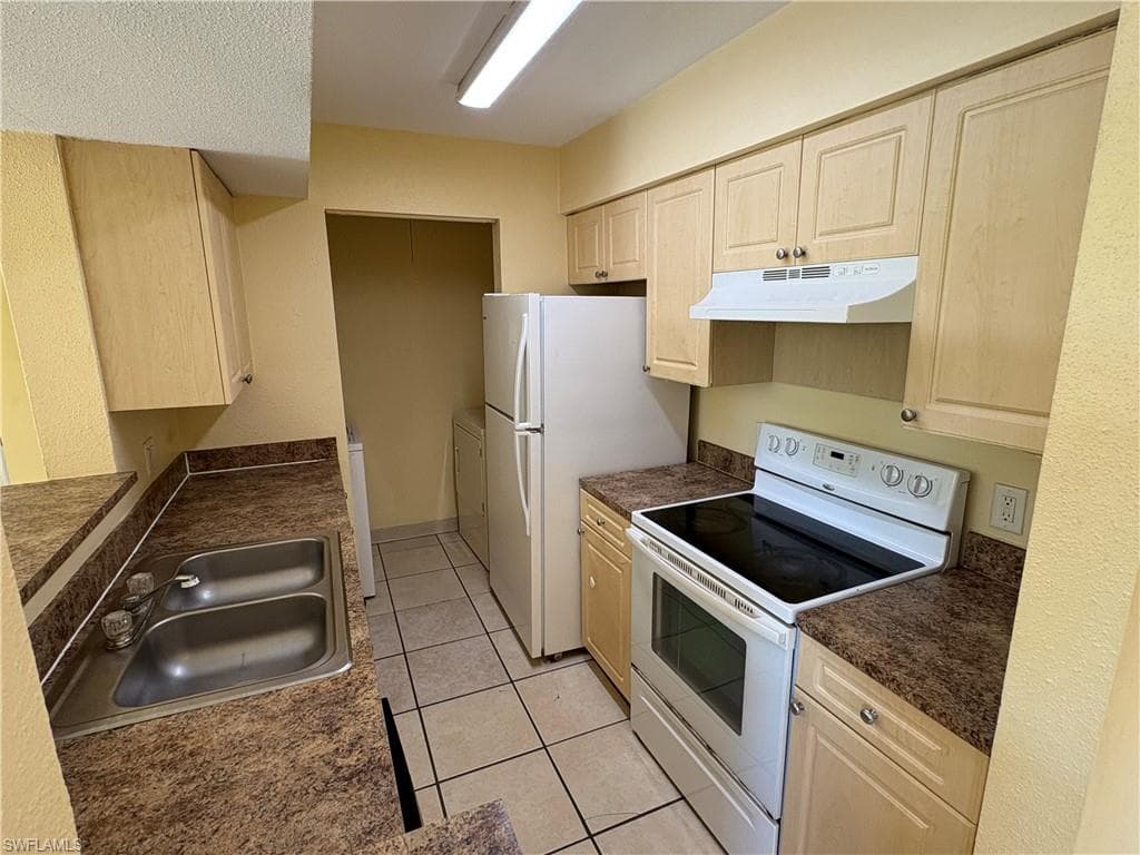 2905 Winkler AVE 719 FORT MYERS, FL 33916