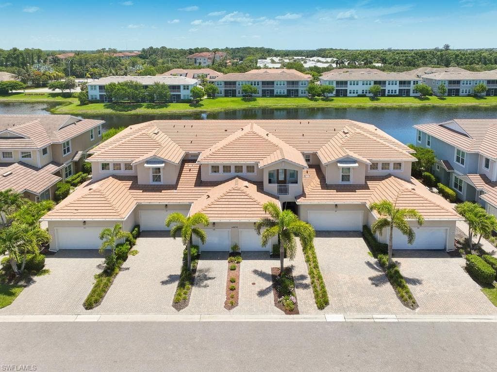 4601 Arboretum CIR 102 NAPLES, FL 34112