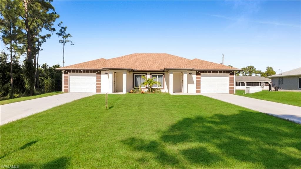 901A/901B Albany AVE LEHIGH ACRES, FL 33971
