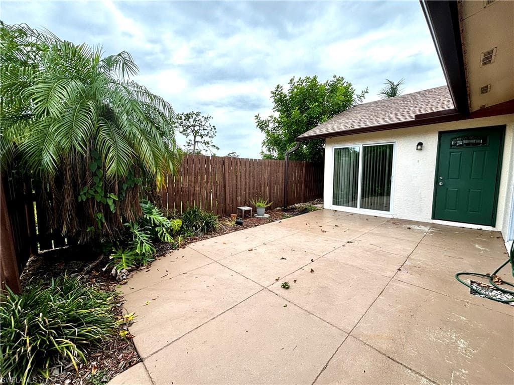 5660 Foxlake DR NORTH FORT MYERS, FL 33917