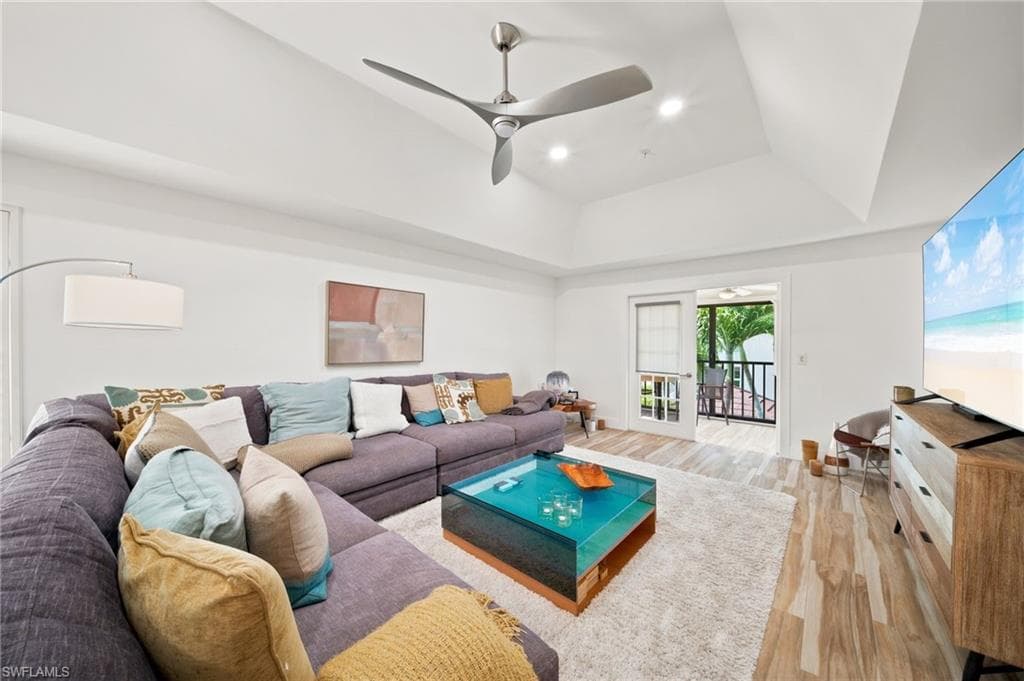 544 10th AVE S 202N NAPLES, FL 34102