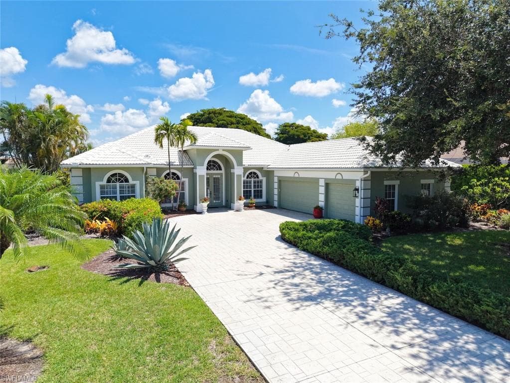 8951 Abbotsford TER FORT MYERS, FL 33912