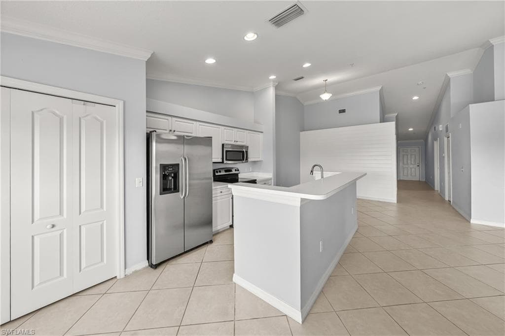 19981 Barletta LN 1822 ESTERO, FL 33928