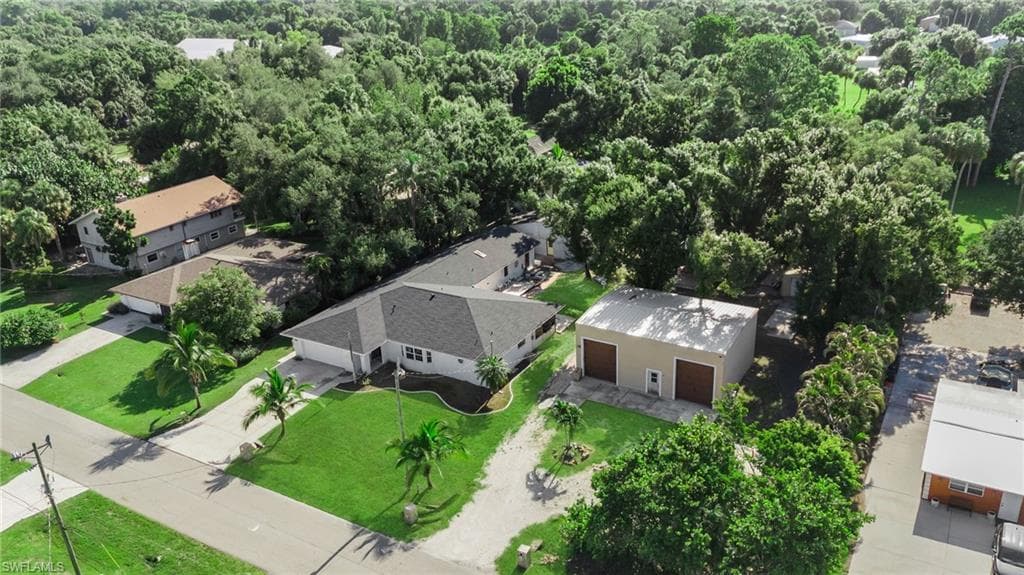 1672 Many RD NORTH FORT MYERS, FL 33903