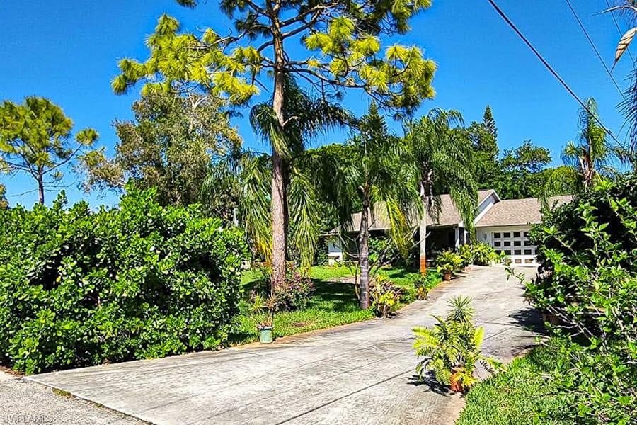 18401 Huckleberry RD FORT MYERS, FL 33967