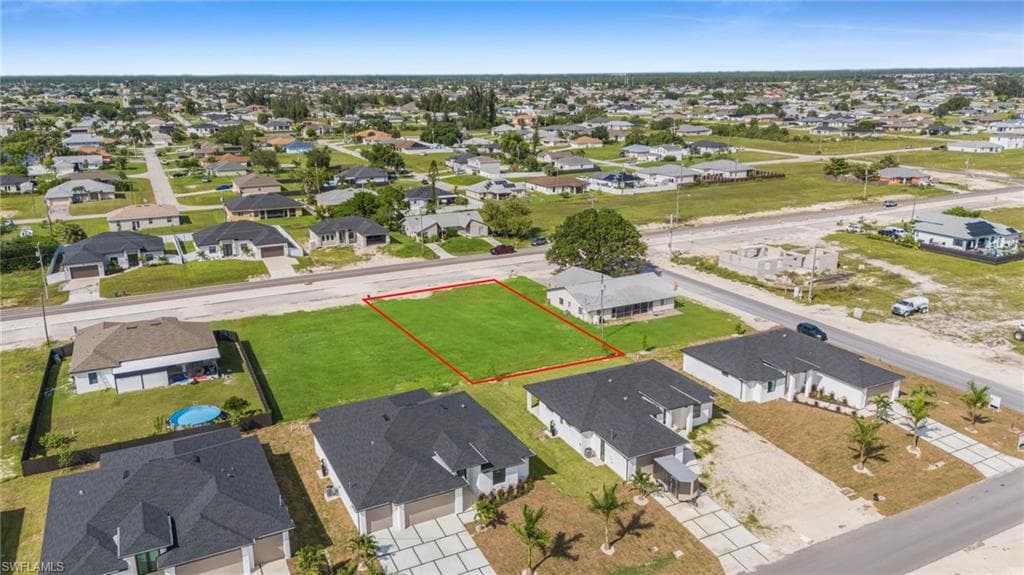 406 Diplomat PKWY E CAPE CORAL, FL 33909
