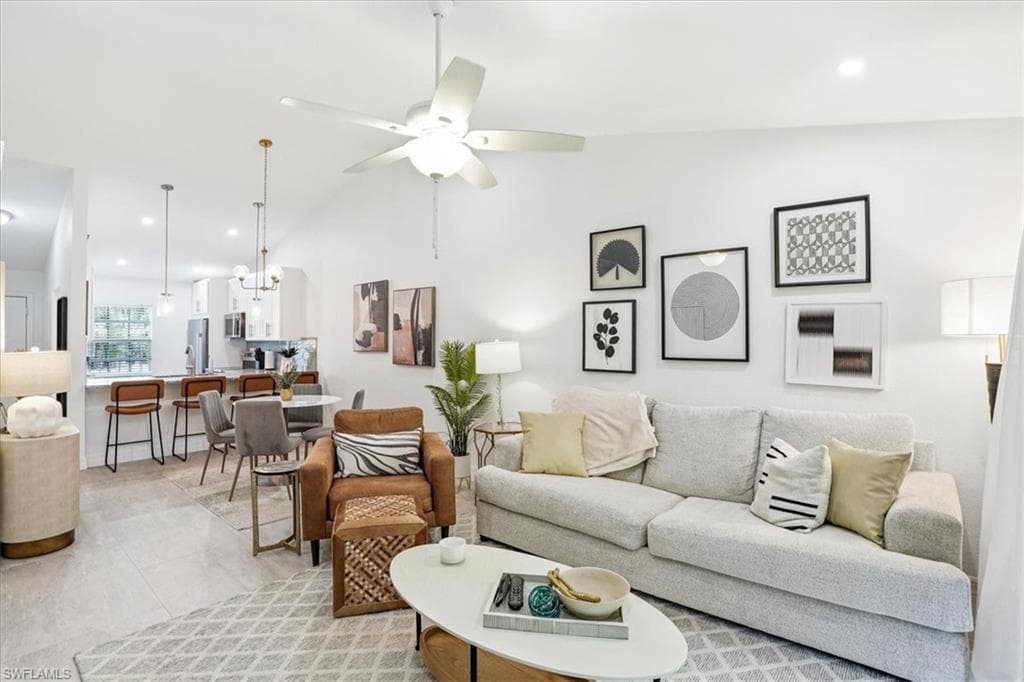 1714 Kings Lake BLVD 202 NAPLES, FL 34112