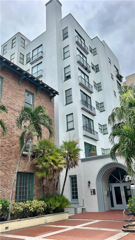 2310 First ST unit 304 ST FORT MYERS, FL 33901