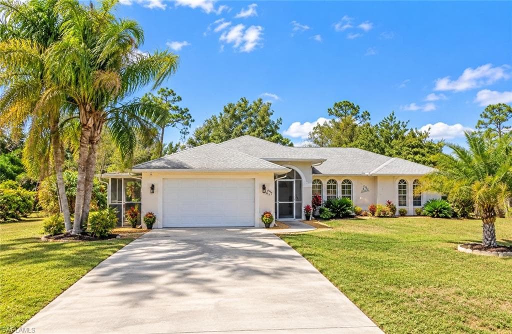 921 Jefferson AVE LEHIGH ACRES, FL 33936