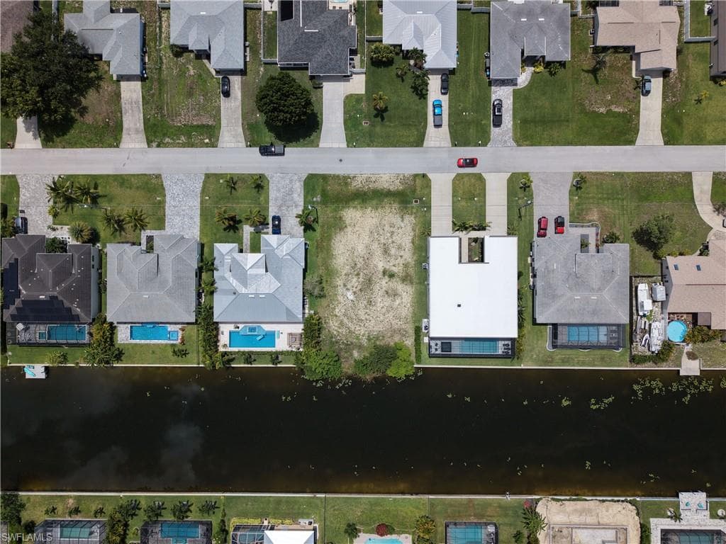 3315 SW 11th CT CAPE CORAL, FL 33914