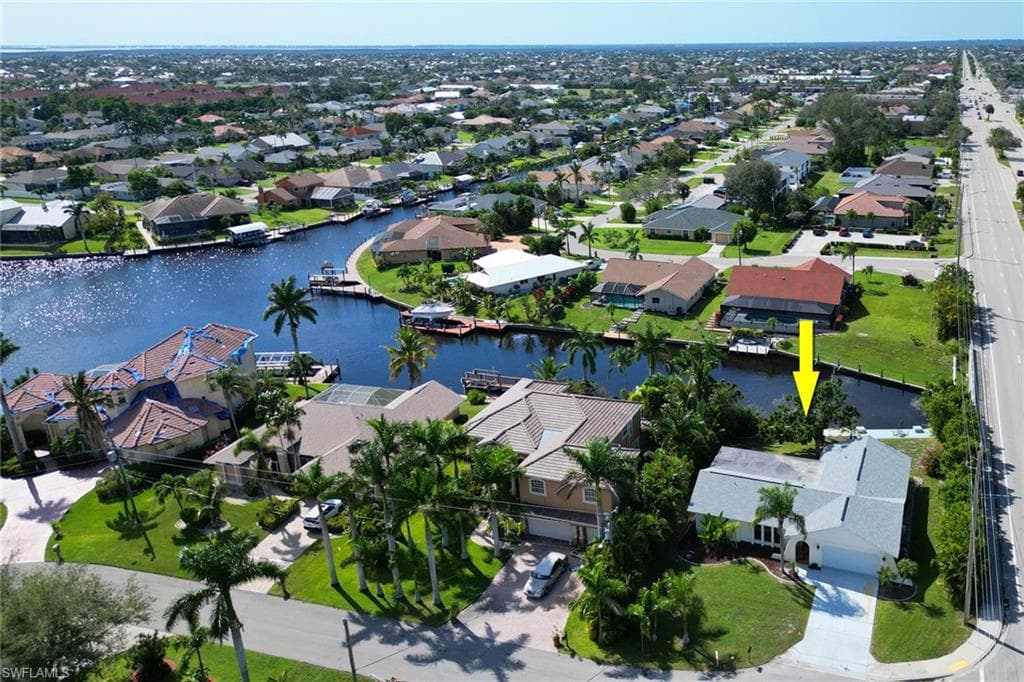 4800 SW 12th PL CAPE CORAL, FL 33914