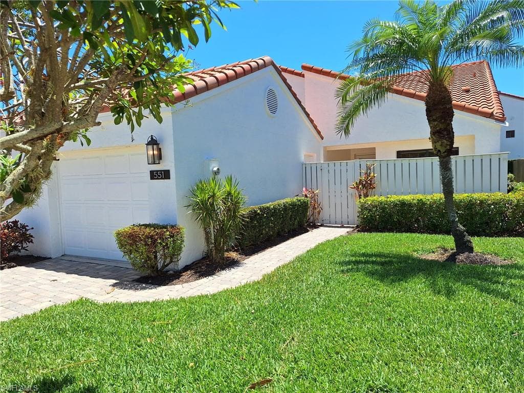 551 Beachwalk CIR NAPLES, FL 34108