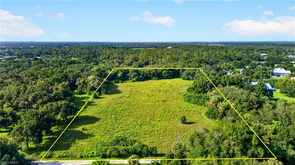 Oak Run LN FORT MYERS, FL 33905