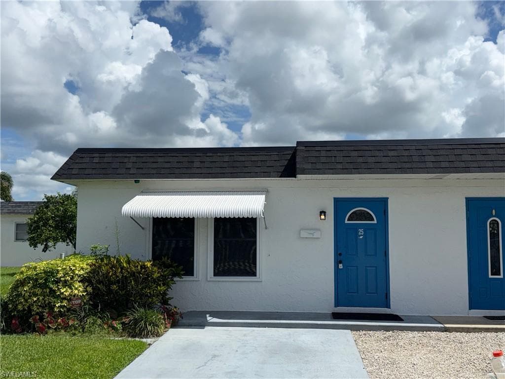25 Temple CT LEHIGH ACRES, FL 33936