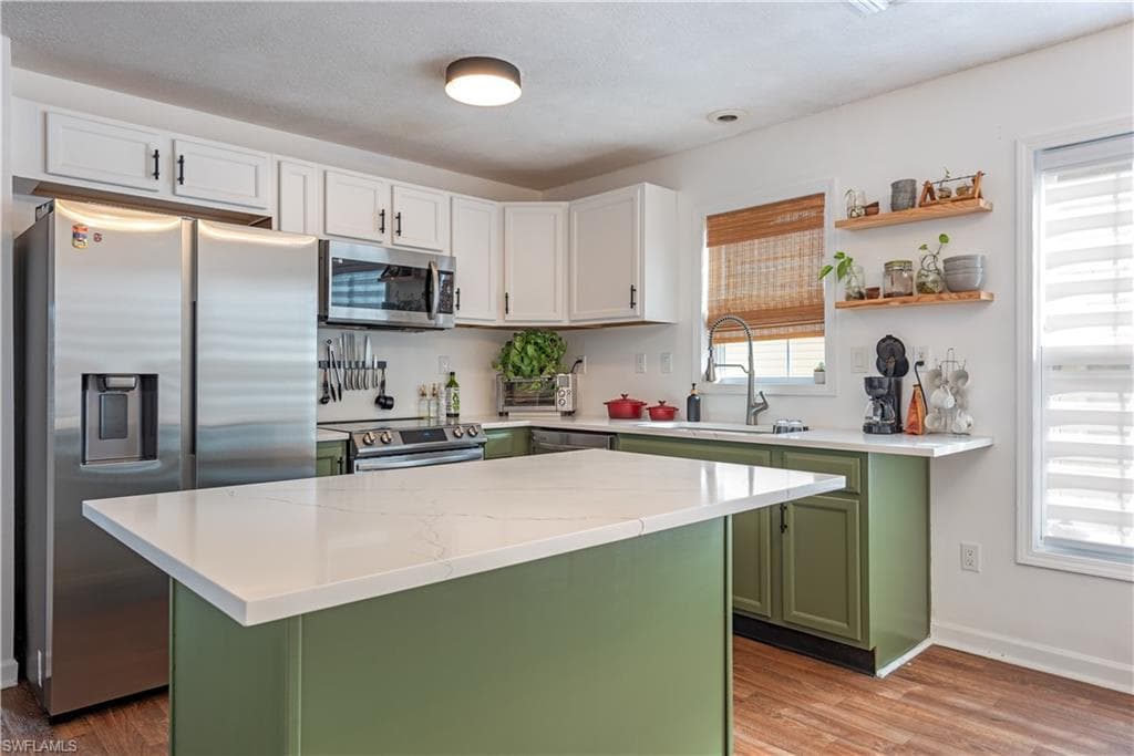 481 Leawood CIR NAPLES, FL 34104