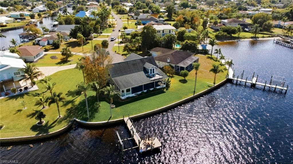 1943 Bahama AVE FORT MYERS, FL 33905