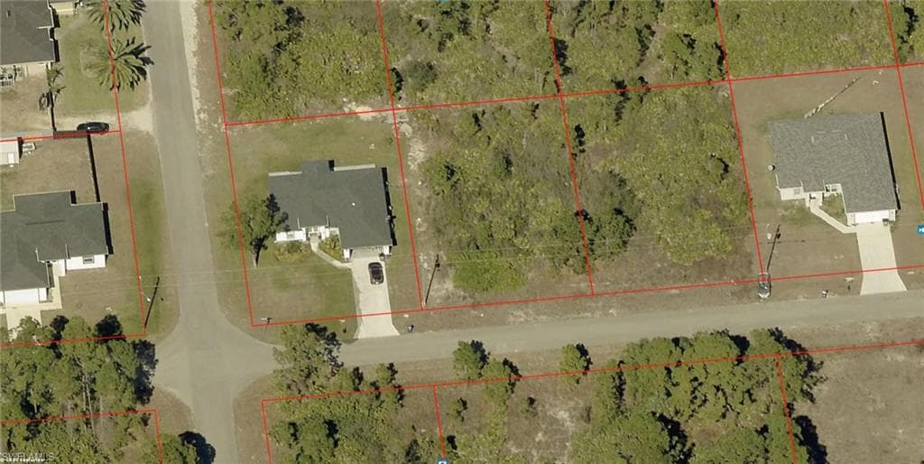 2716 18th ST W LEHIGH ACRES, FL 33971