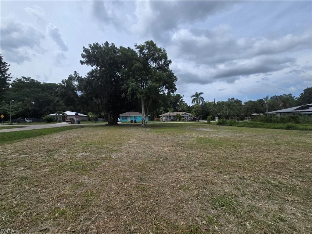 13201 5th ST FORT MYERS, FL 33905