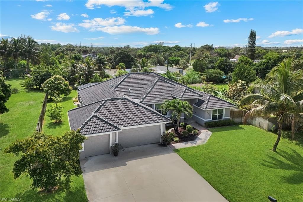 27741 Roslin PL BONITA SPRINGS, FL 34135