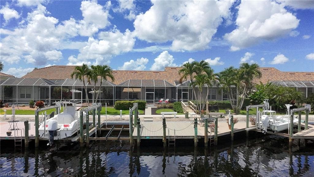 297 Stella Maris DR S NAPLES, FL 34114