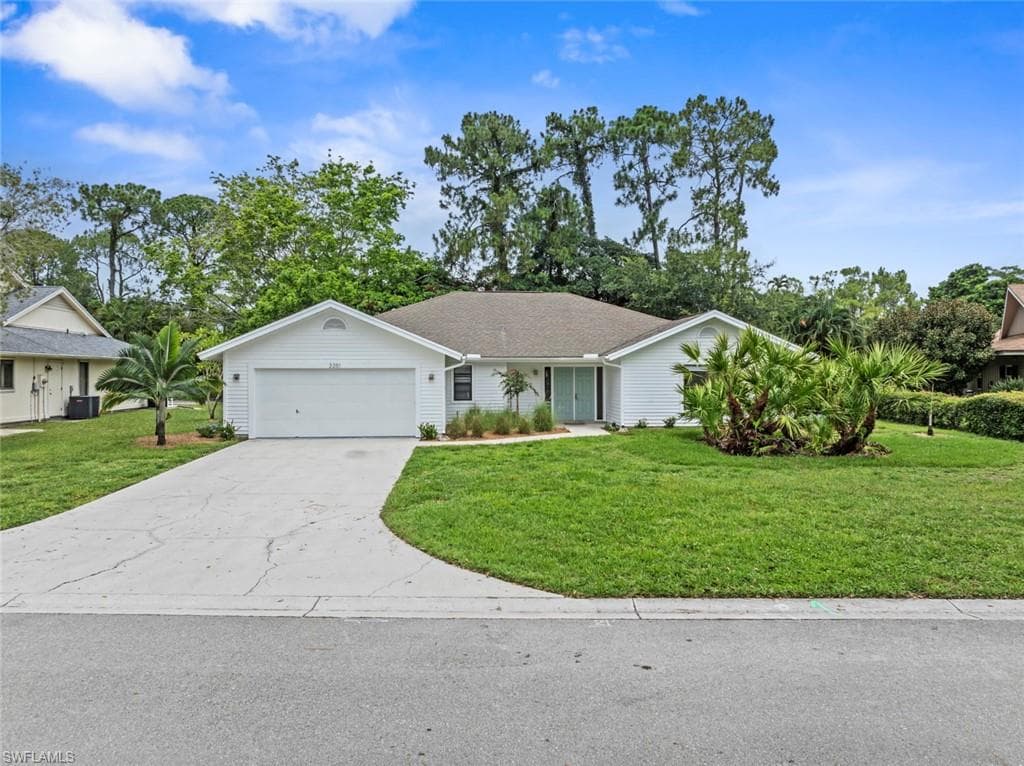 2251 Queens WAY NAPLES, FL 34112