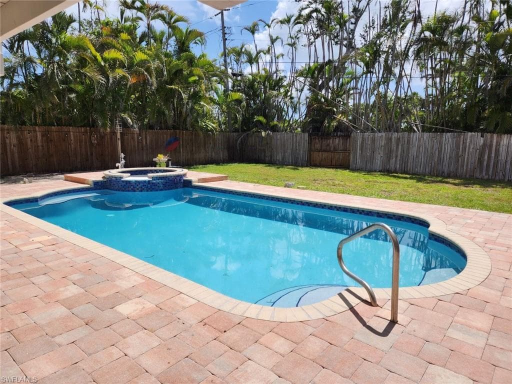 15410 Allen WAY FORT MYERS, FL 33908