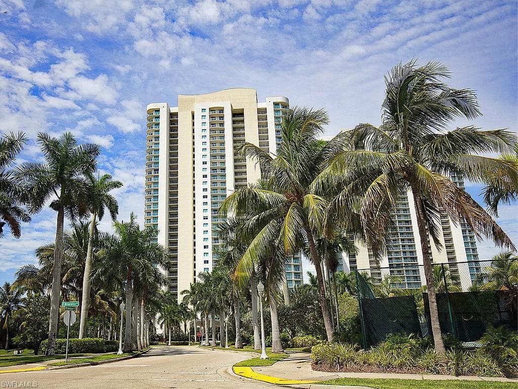 3000 Oasis Grand BLVD 505 FORT MYERS, FL 33916
