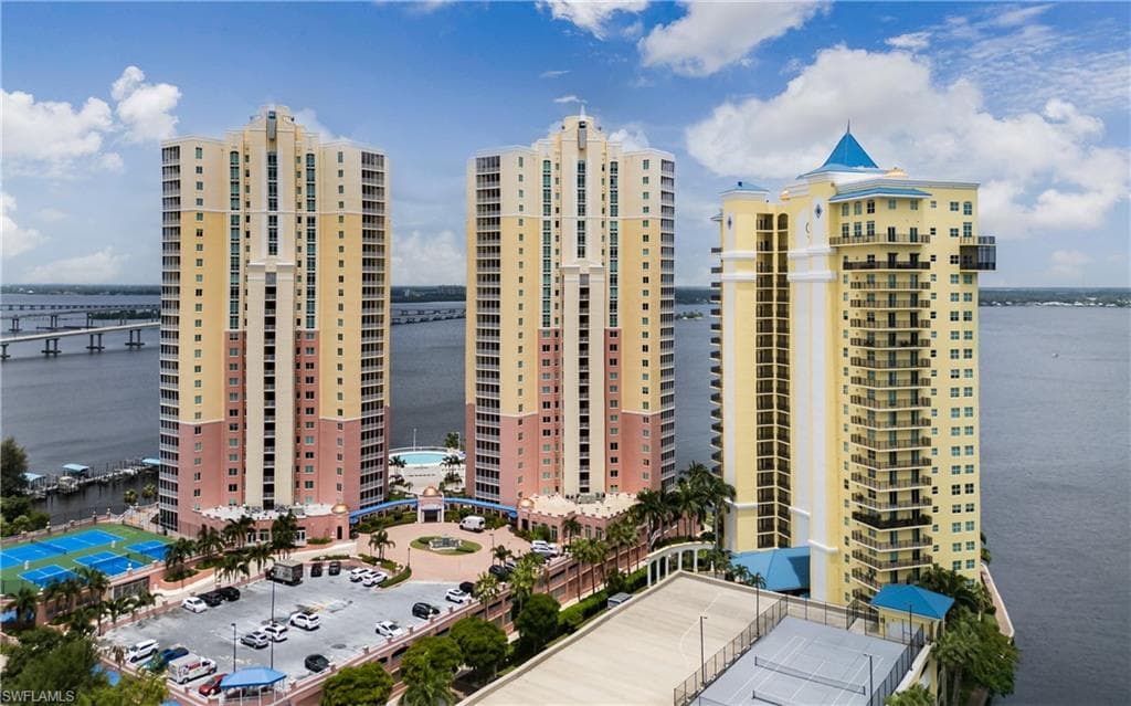 2743 1st ST 704 FORT MYERS, FL 33916