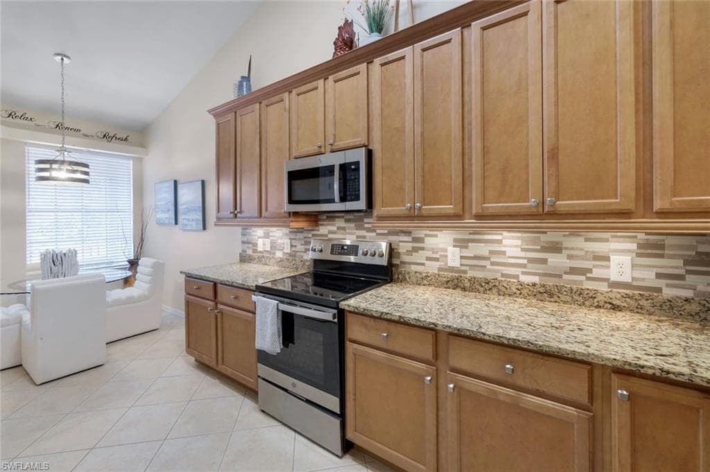 12005 Matera LN 202