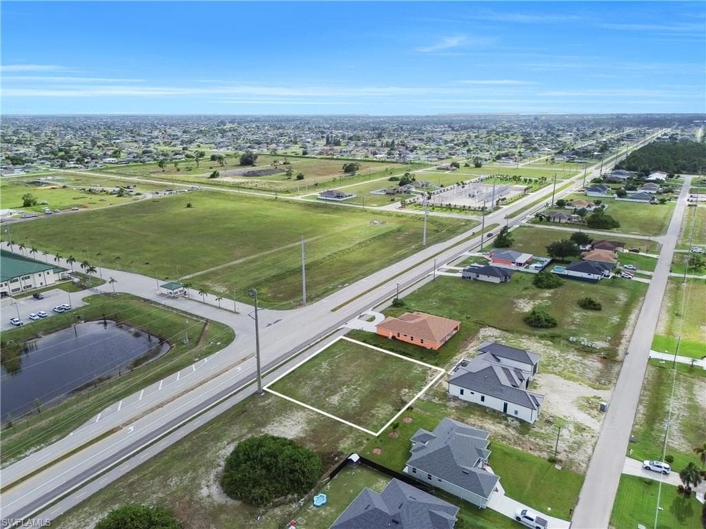 1229 Kismet PKWY W CAPE CORAL, FL 33993
