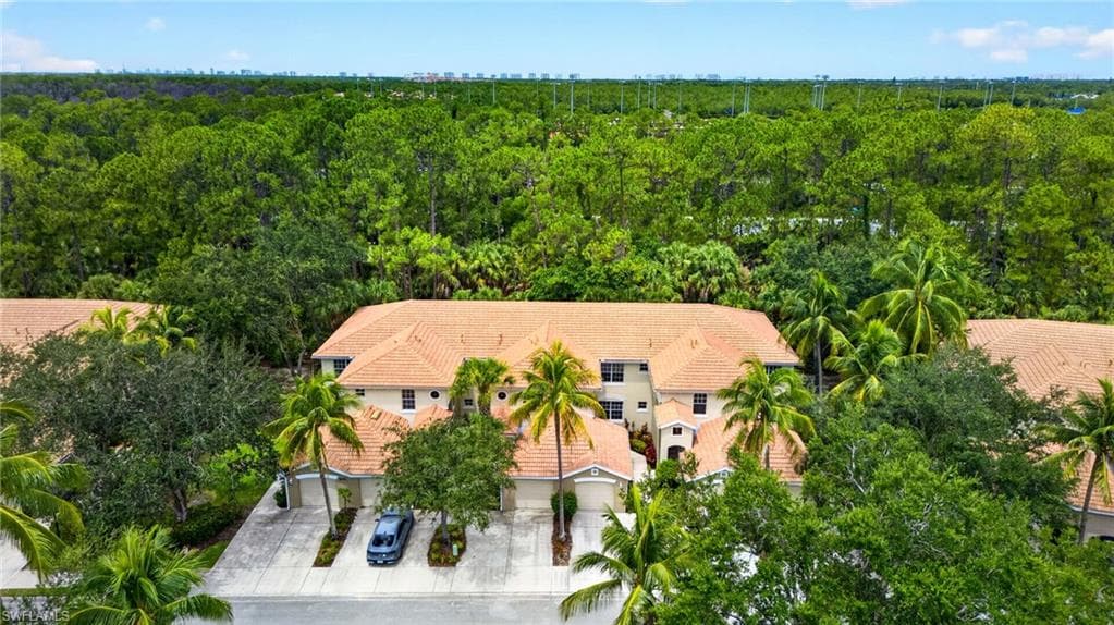 1672 Tarpon Bay DR S 102 NAPLES, FL 34119